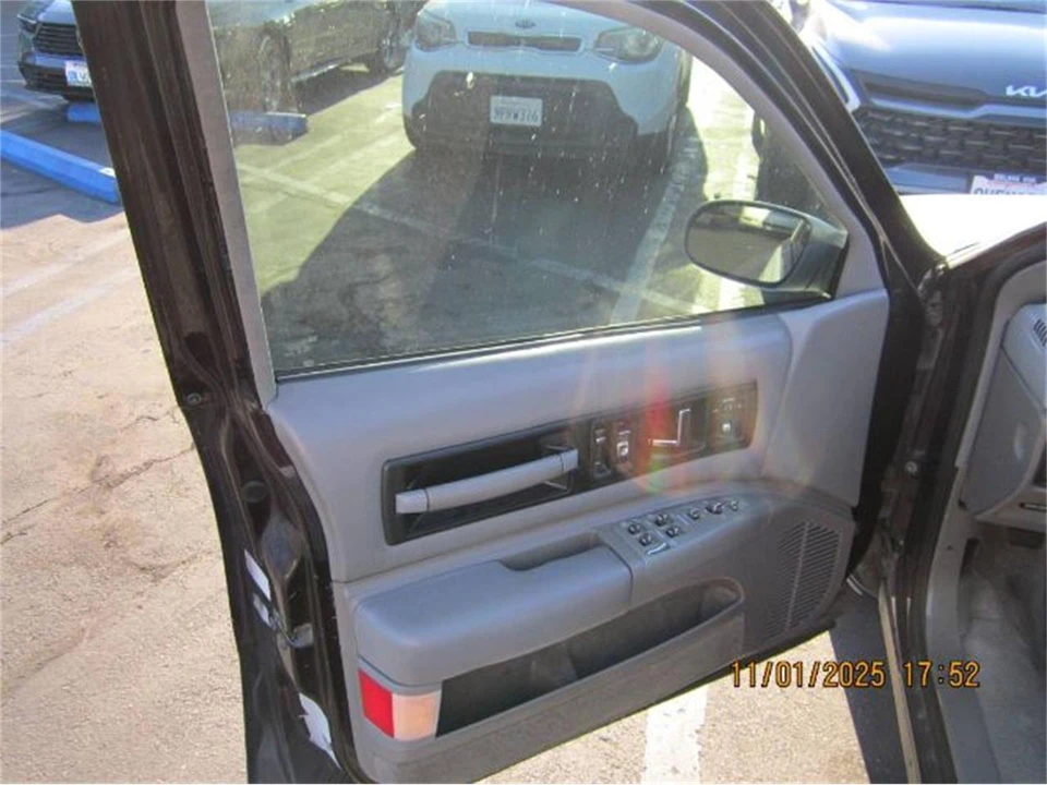 1995 Chevrolet Impala 7th Gen - Image 11 of 20