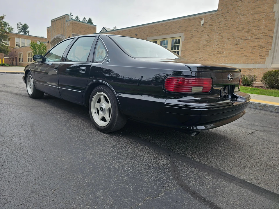 1995 Chevrolet Impala 8th Gen - Image 24 of 31