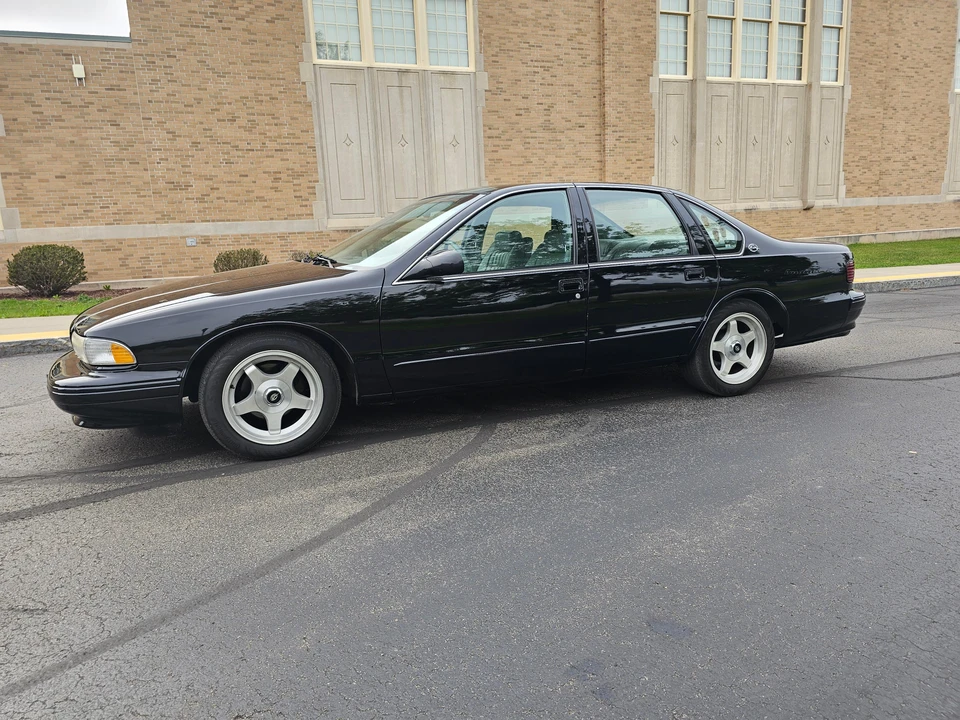1995 Chevrolet Impala 8th Gen - Image 17 of 31
