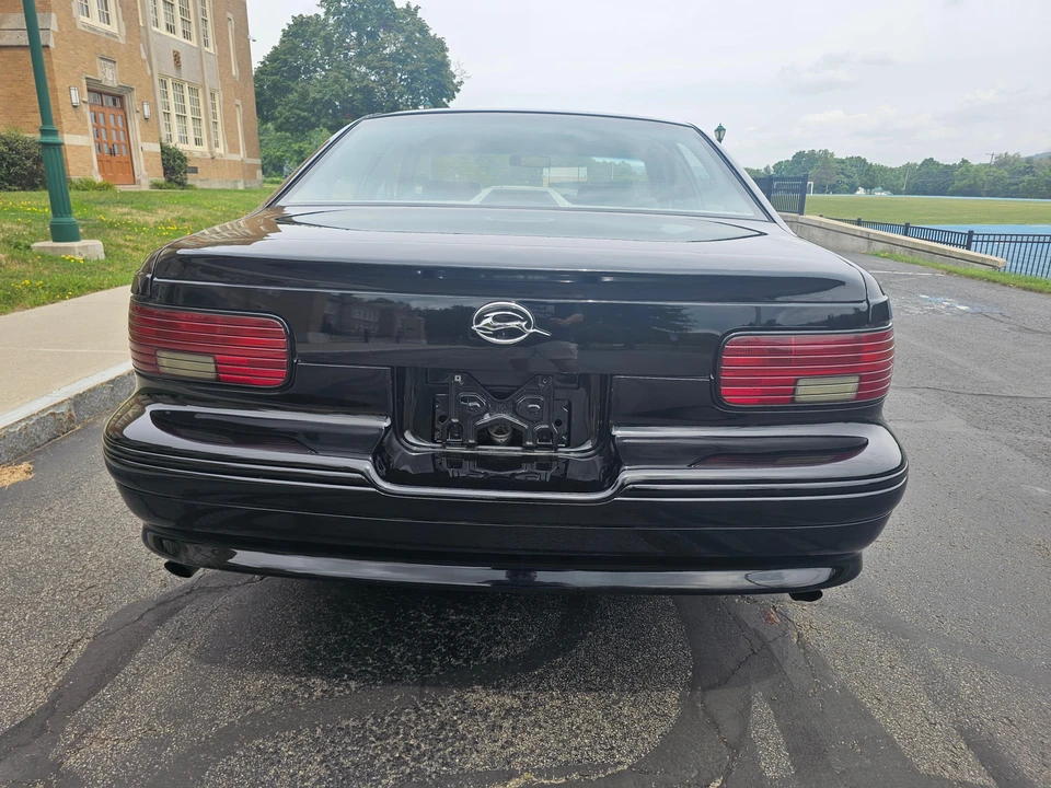 1995 Chevrolet Impala 8th Gen - Image 28 of 31