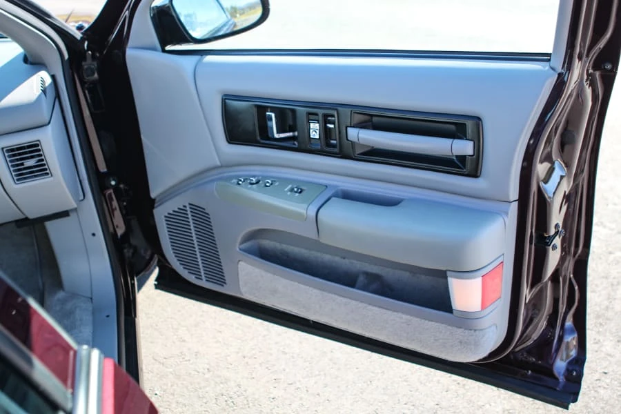 1995 Chevrolet Impala 7th Gen - Image 9 of 31