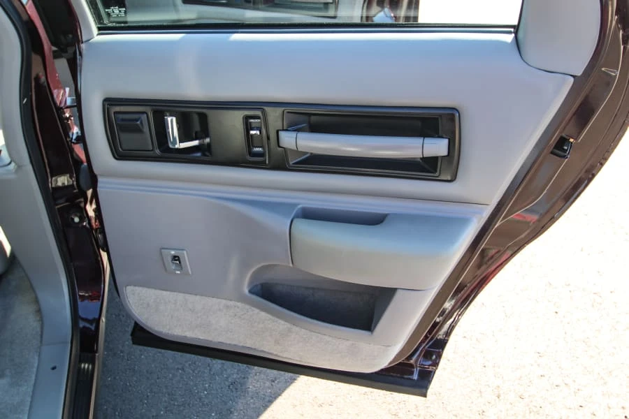 1995 Chevrolet Impala 7th Gen - Image 11 of 31