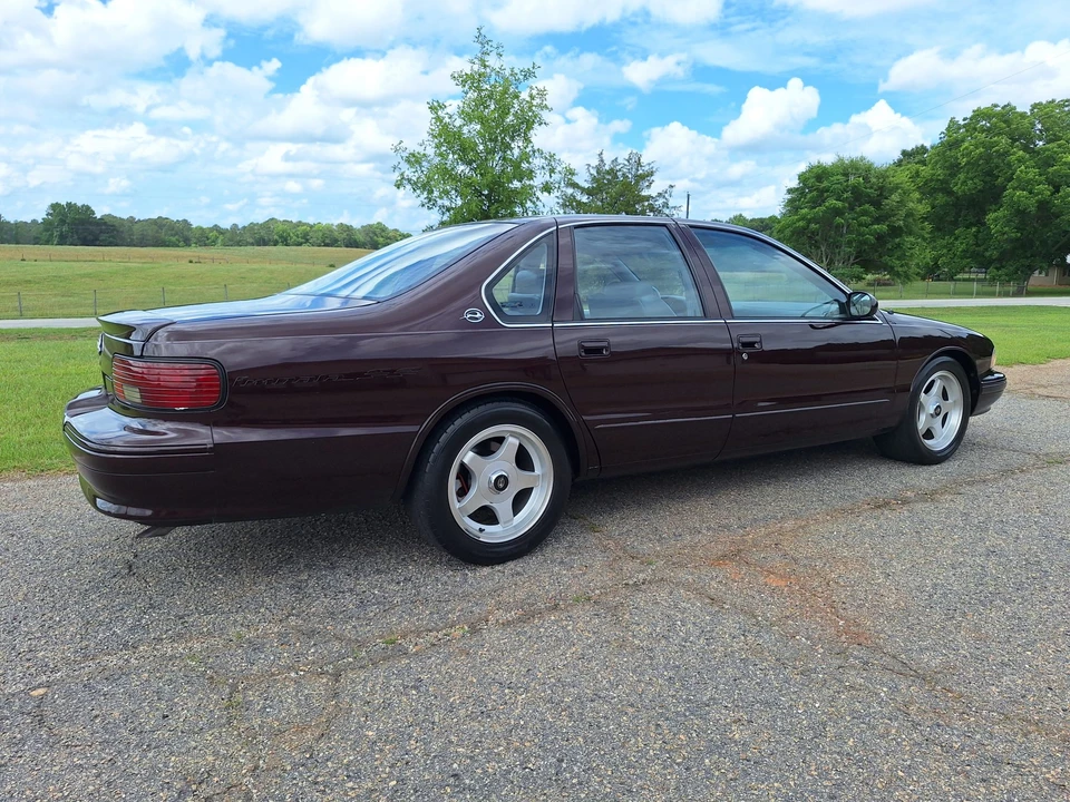 1995 Chevrolet Impala 7th Gen - Image 17 of 31