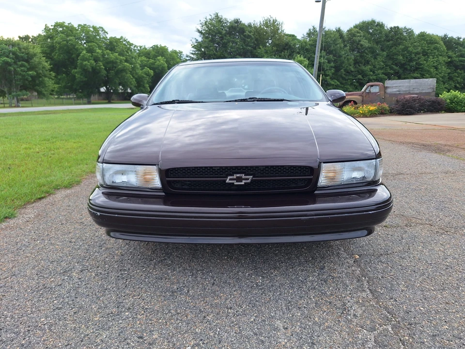 1995 Chevrolet Impala 7th Gen - Image 8 of 31