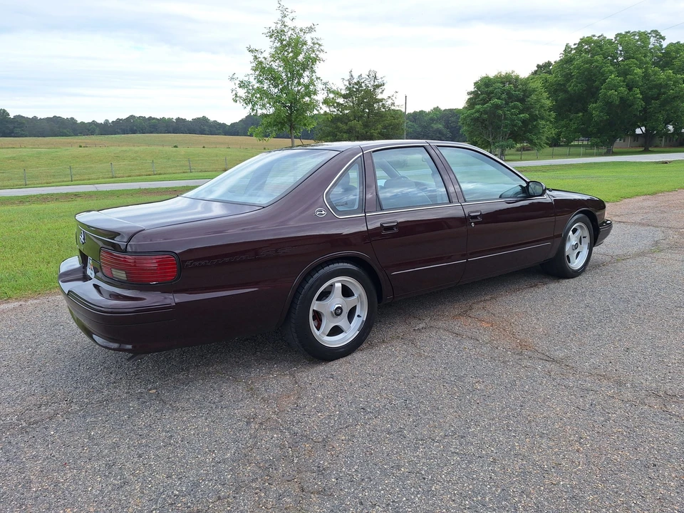 1995 Chevrolet Impala 7th Gen - Image 18 of 31