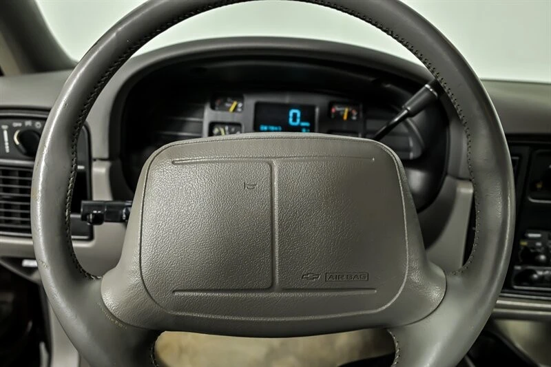 1995 Chevrolet Impala 7th Gen - Image 21 of 25