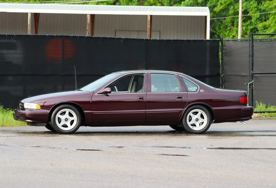 1995 Chevrolet Impala 7th Gen - Image 2 of 18