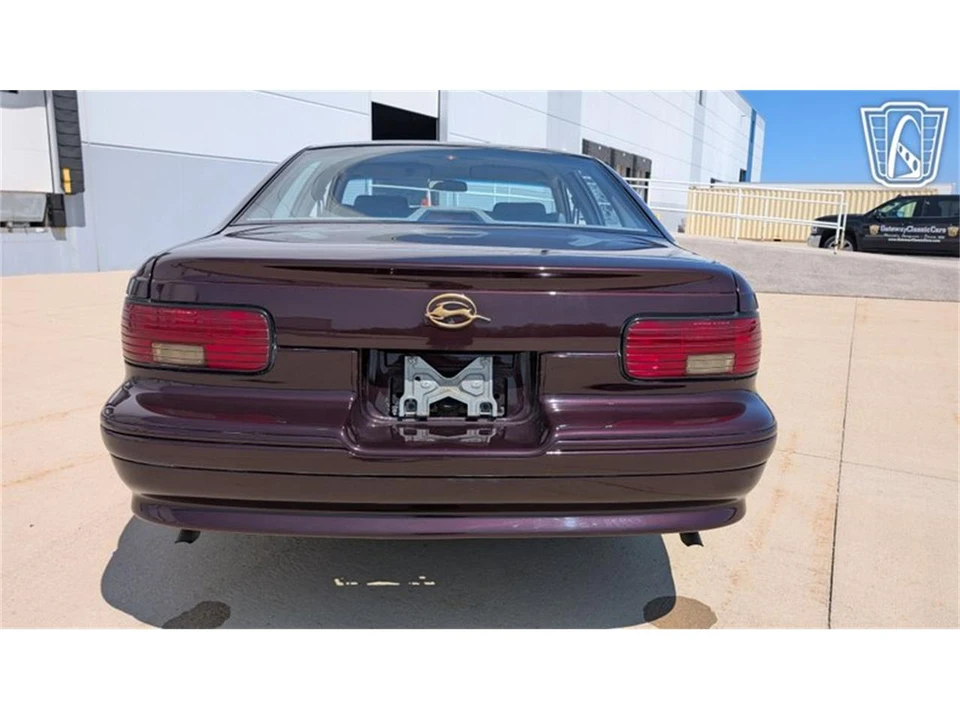 1995 Chevrolet Impala 7th Gen - Image 12 of 31