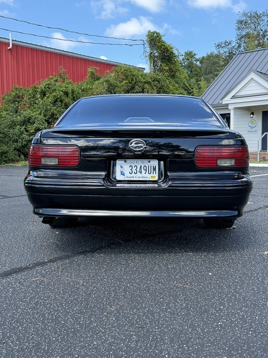 1995 Chevrolet Caprice - Image 11 of 12