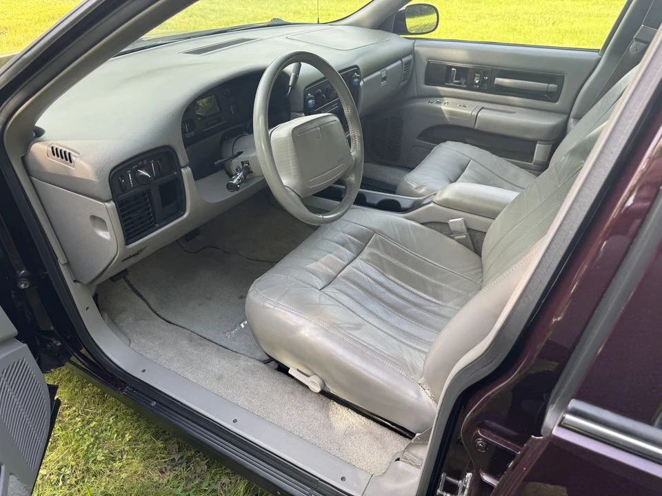 1995 Chevrolet Impala 7th Gen - Image 27 of 31