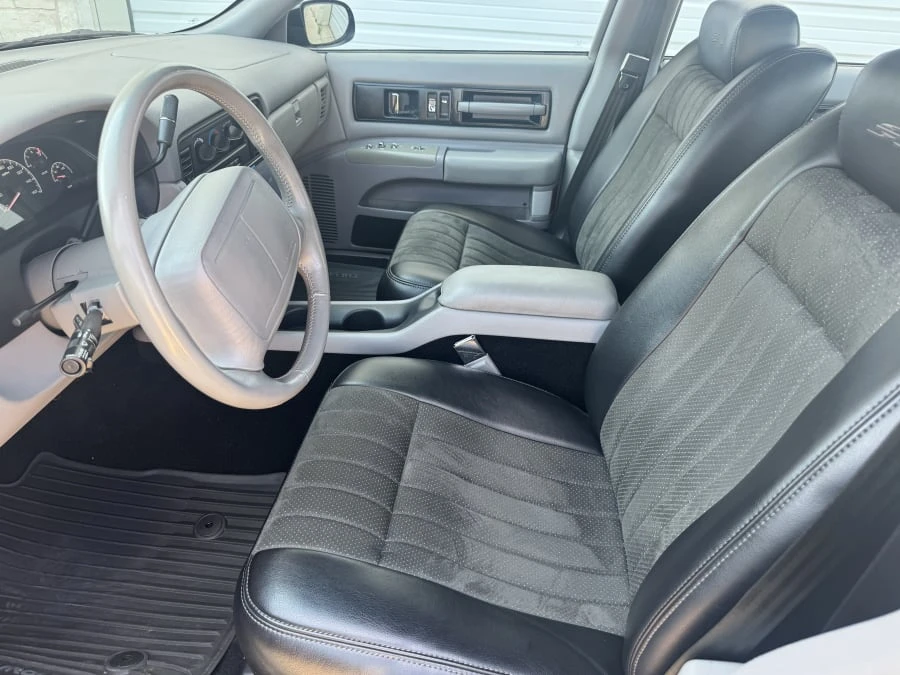 1995 Chevrolet Impala 7th Gen - Image 12 of 15