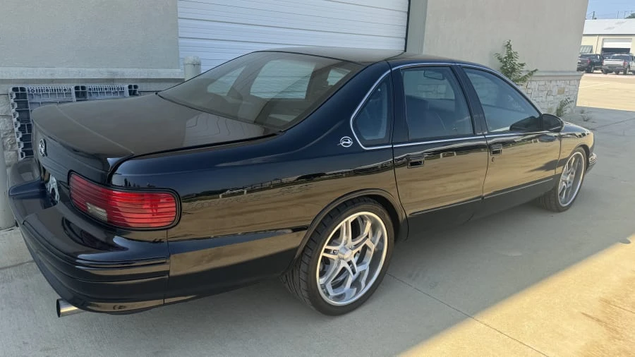 1995 Chevrolet Impala 7th Gen - Image 2 of 15