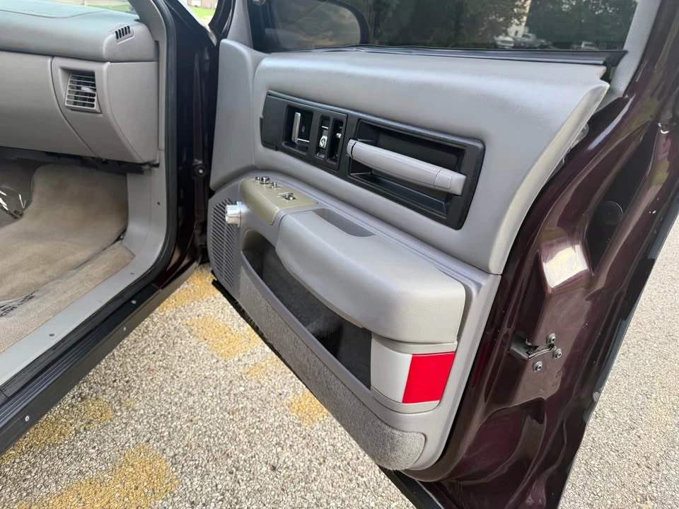 1995 Chevrolet Impala 7th Gen - Image 16 of 19