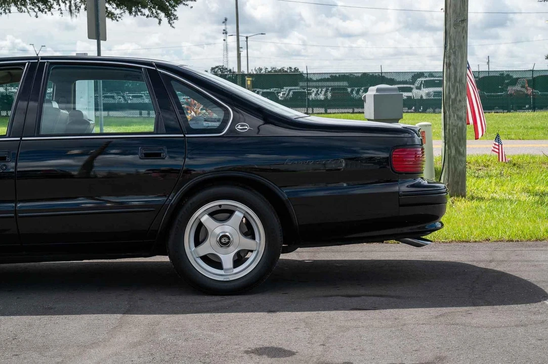 1995 Chevrolet Impala 7th Gen - Image 23 of 31