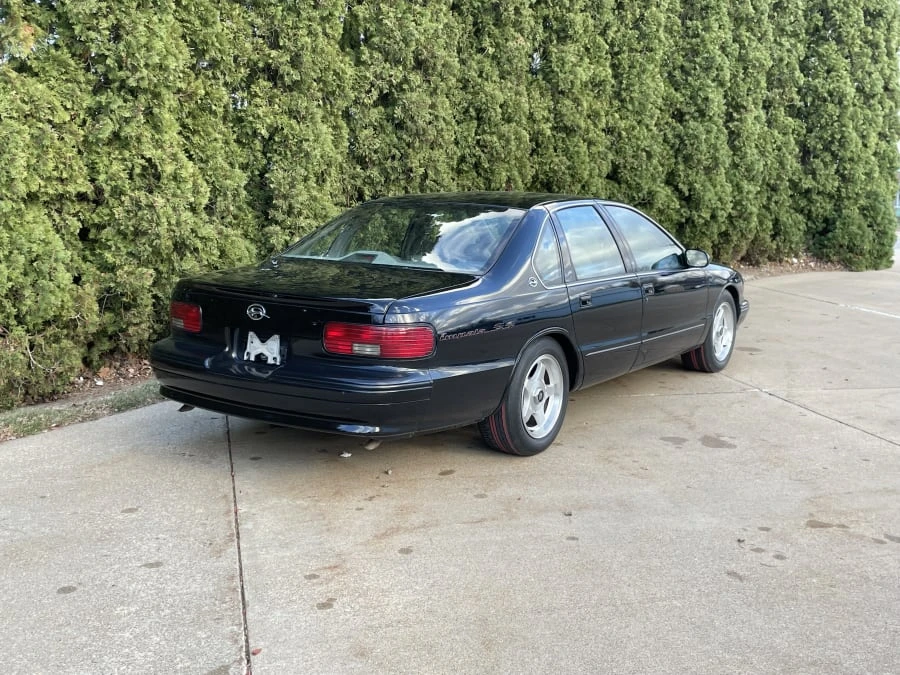 1995 Chevrolet Impala 7th Gen - Image 3 of 26
