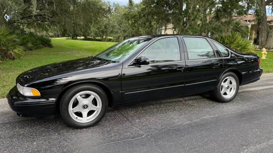 1995 Chevrolet Impala 7th Gen - Image 2 of 31