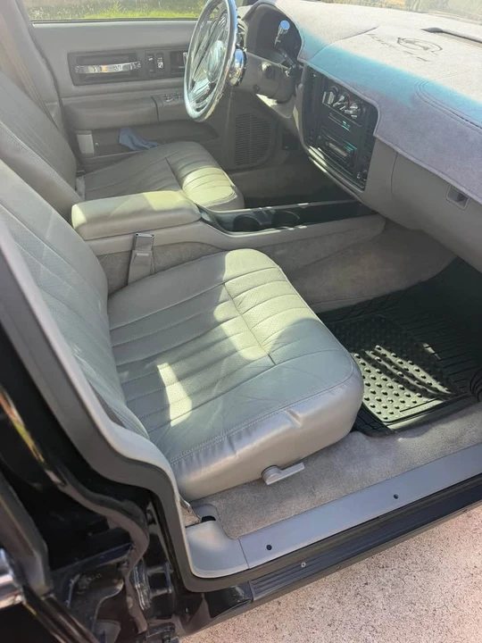 1995 Chevrolet Impala 7th Gen - Image 2 of 10