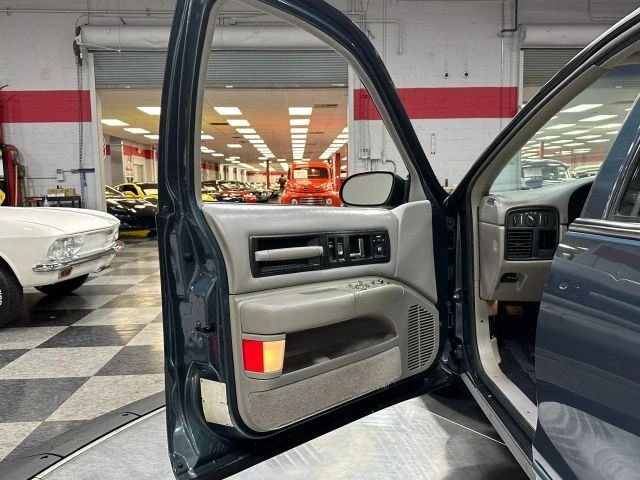 1995 Chevrolet Impala 8th Gen - Image 9 of 12