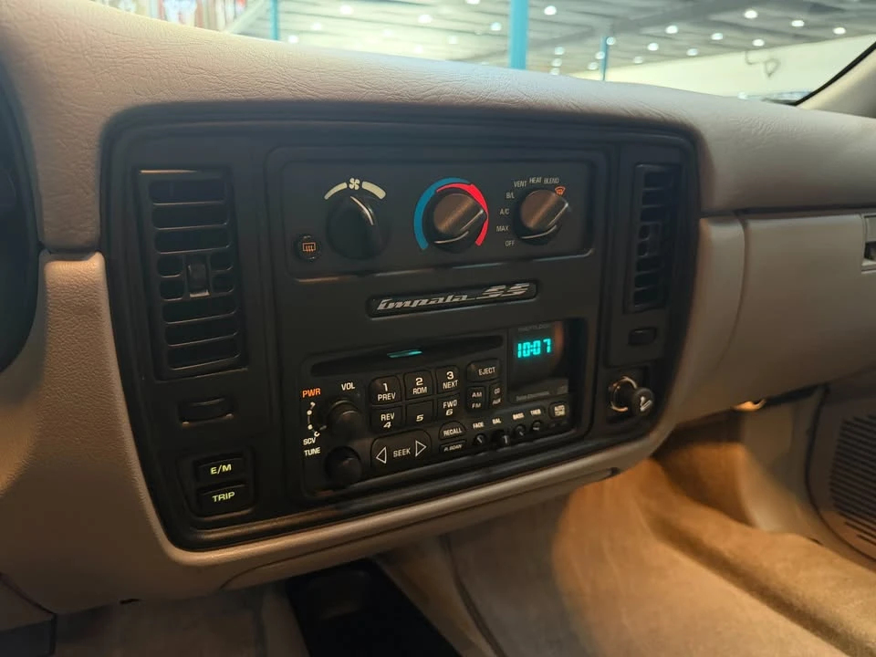 1995 Chevrolet Impala 7th Gen - Image 11 of 19