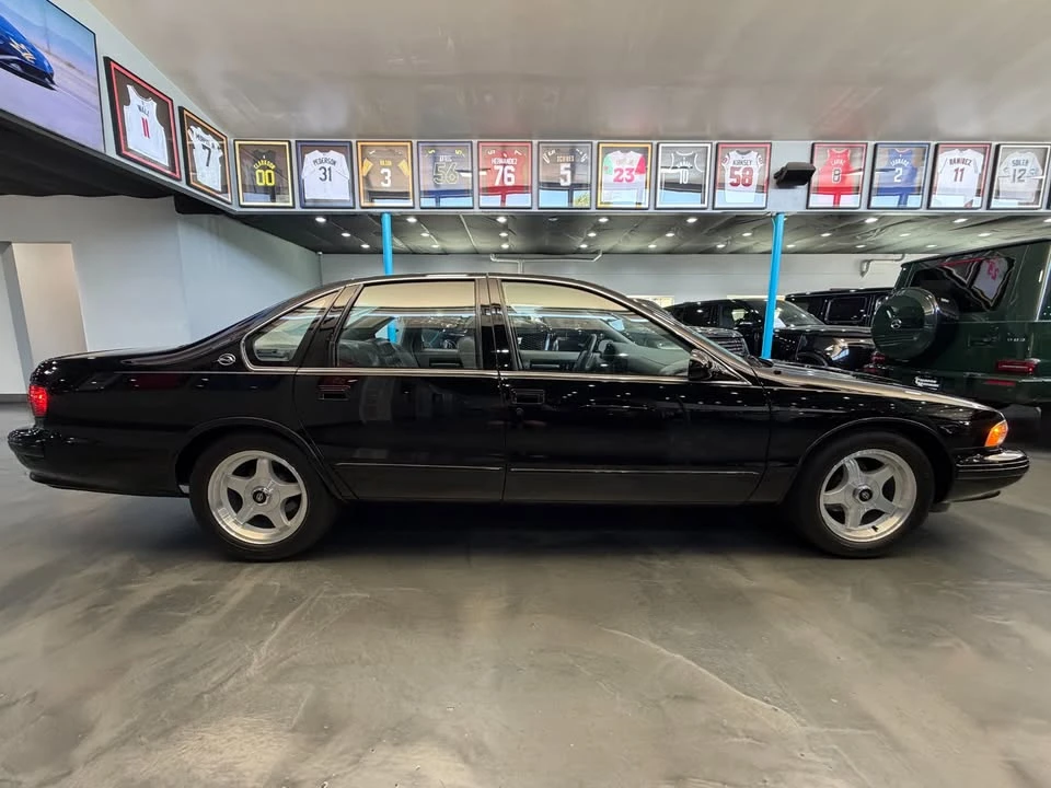 1995 Chevrolet Impala 7th Gen - Image 3 of 19