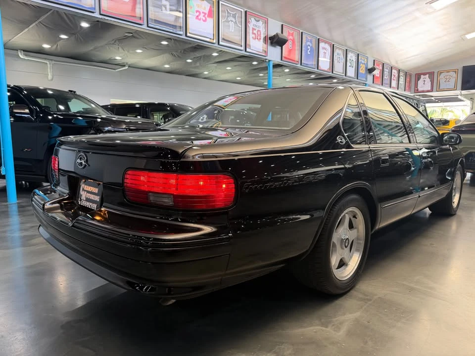 1995 Chevrolet Impala 7th Gen - Image 4 of 19