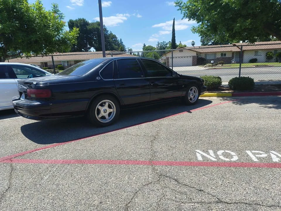 1995 Chevrolet Impala 7th Gen - Image 2 of 13