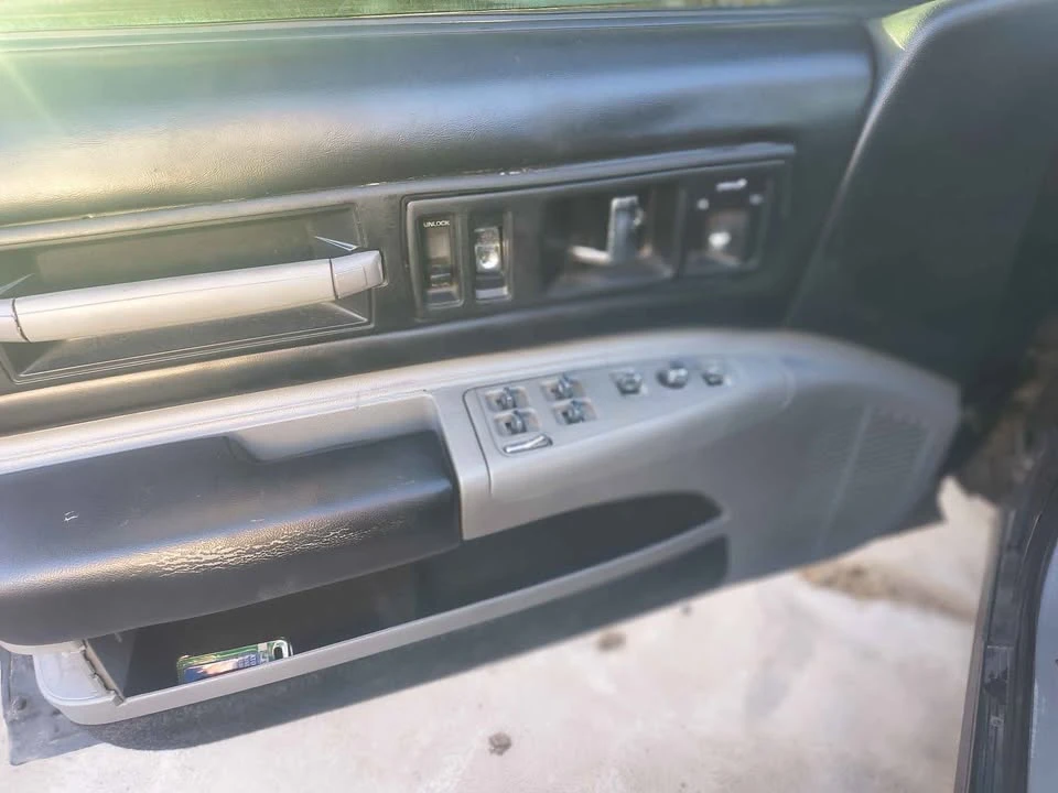1995 Chevrolet Impala 7th Gen - Image 3 of 13