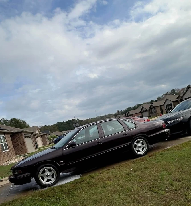 1995 Chevrolet Impala 7th Gen - Image 2 of 4