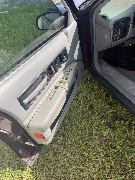 1995 Chevrolet Impala 7th Gen - Image 10 of 13
