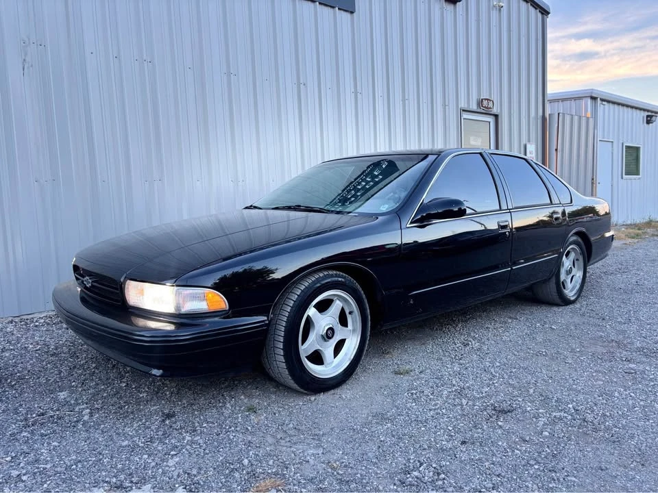 1995 Chevrolet Impala 7th Gen - Image 2 of 20