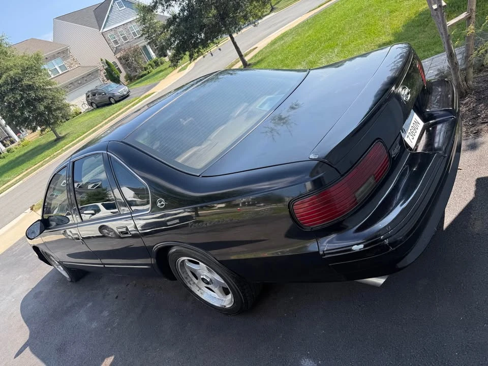 1995 Chevrolet Impala 7th Gen - Image 2 of 17