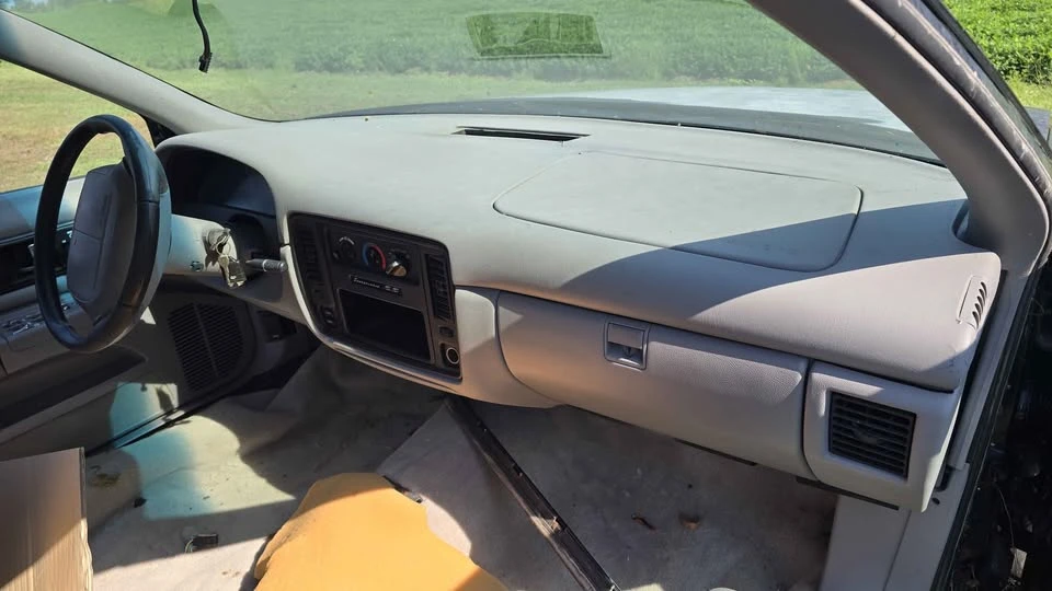 1995 Chevrolet Impala 7th Gen - Image 5 of 8