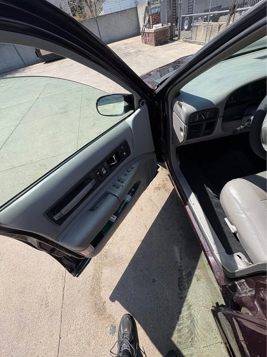 1995 Chevrolet Impala 7th Gen - Image 10 of 18