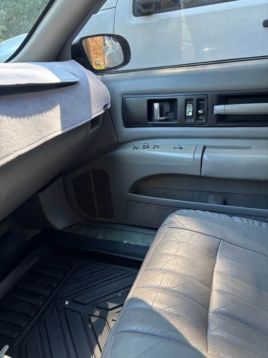 1995 Chevrolet Impala 7th Gen - Image 2 of 9