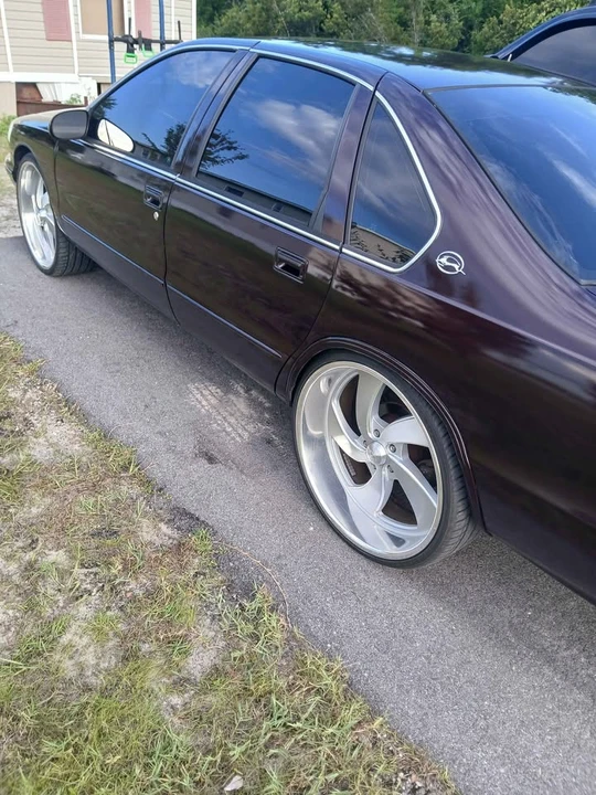 1995 Chevrolet Impala 7th Gen - Image 3 of 10