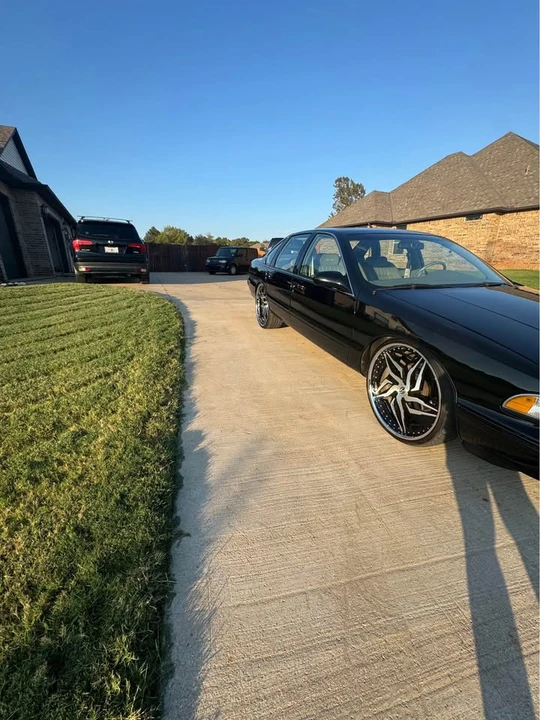 1995 Chevrolet Impala 7th Gen - Image 3 of 11
