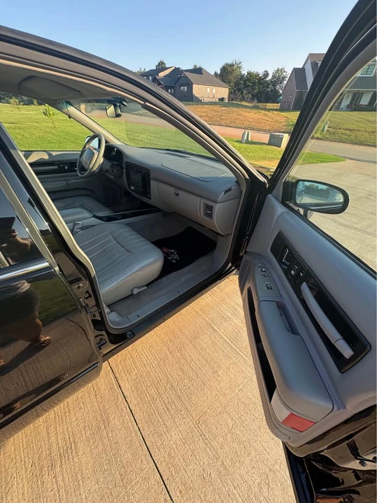 1995 Chevrolet Impala 7th Gen - Image 5 of 11