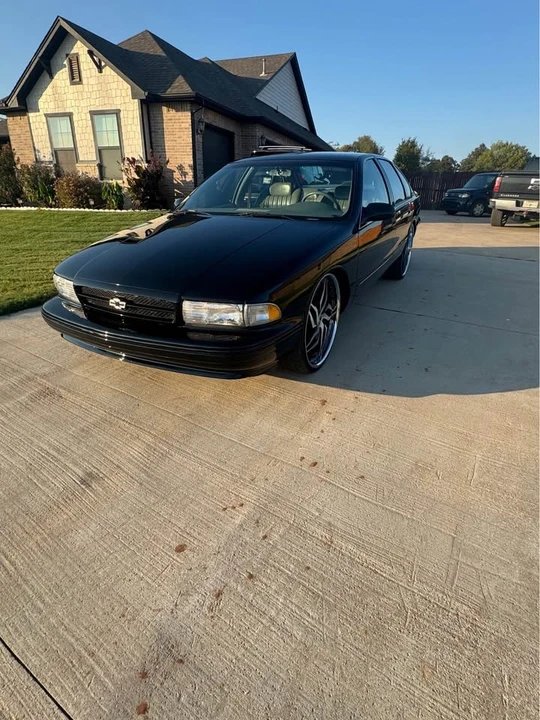 1995 Chevrolet Impala 7th Gen - Image 2 of 11