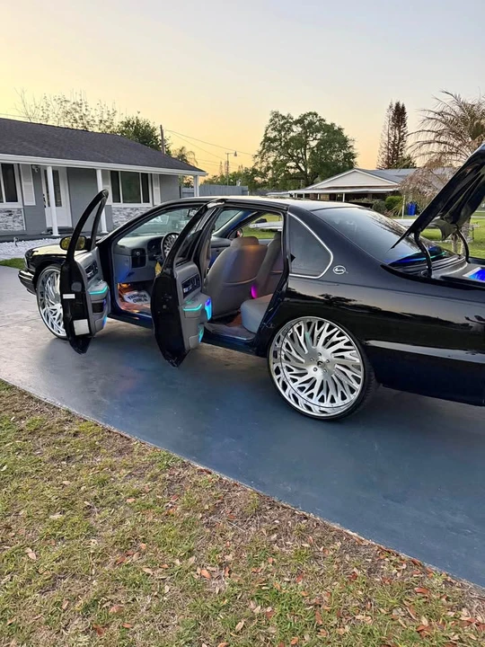 1995 Chevrolet Impala 7th Gen - Image 2 of 11