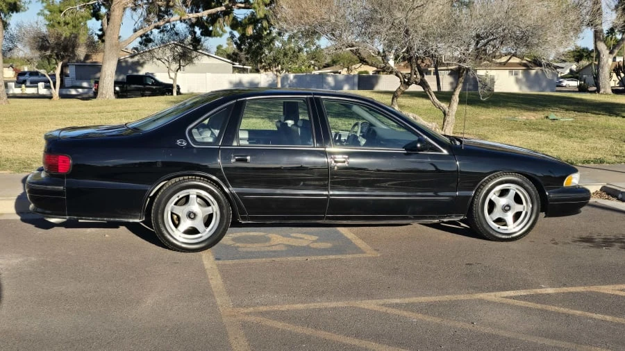 1995 Chevrolet Impala 7th Gen - Image 2 of 7