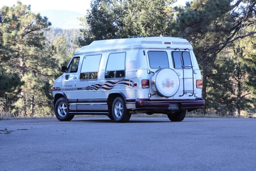 1995 Chevrolet - Image 3 of 12