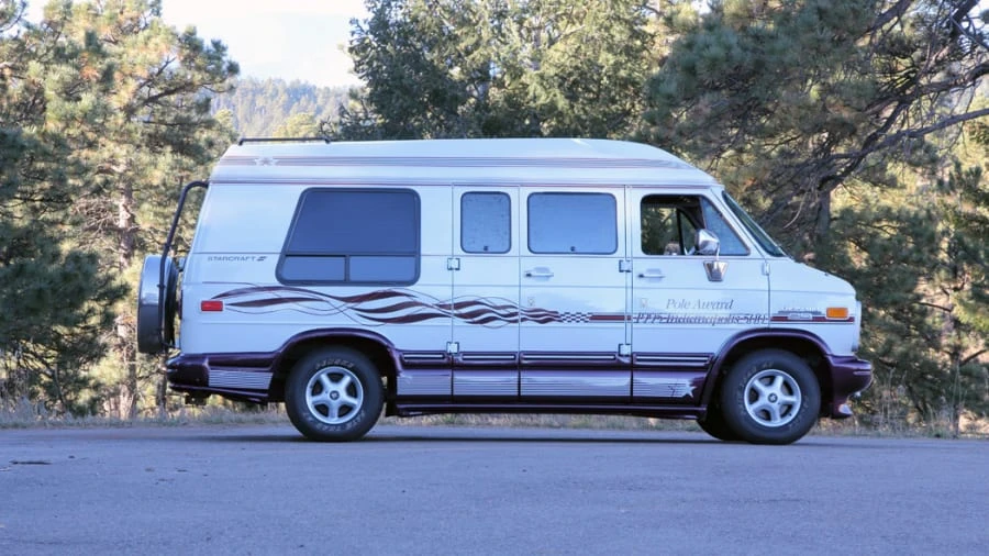 1995 Chevrolet G-Series Van - Image 2 of 11