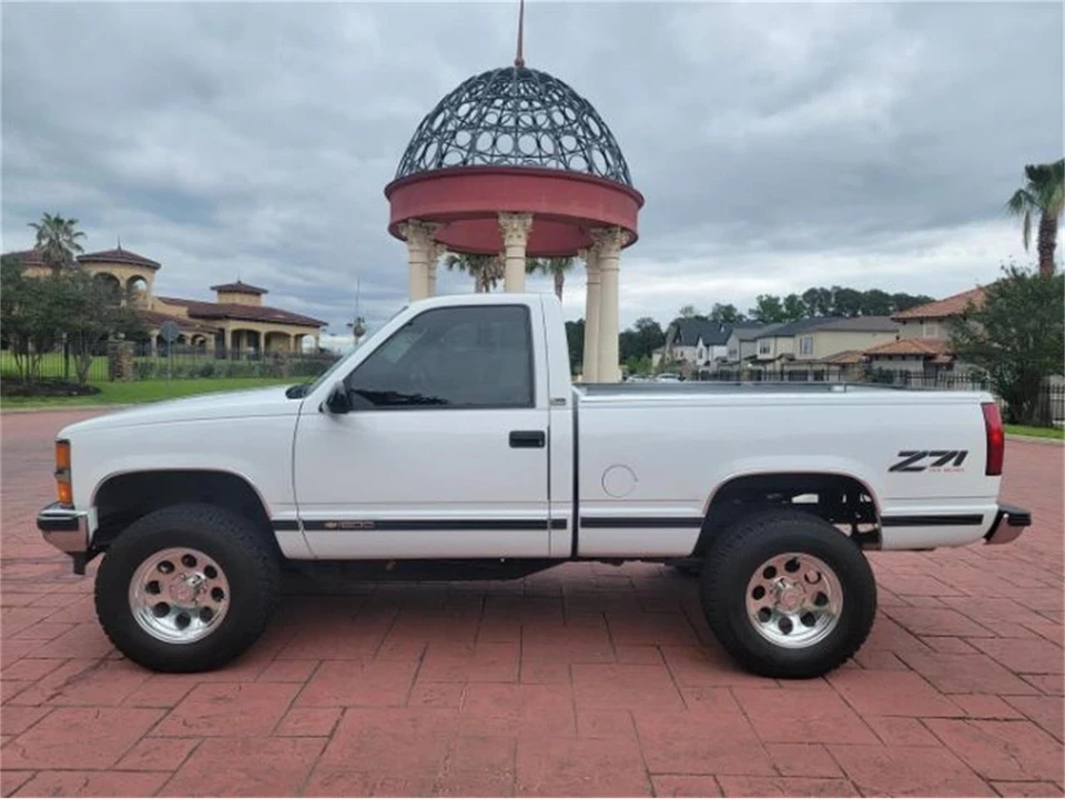 1995 Chevrolet C/K 4th Gen - Image 17 of 30