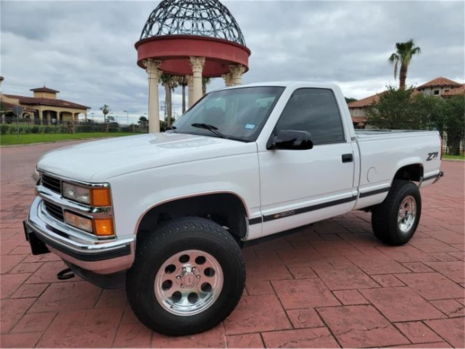 1995 Chevrolet C/K 4th Gen - Image 19 of 30