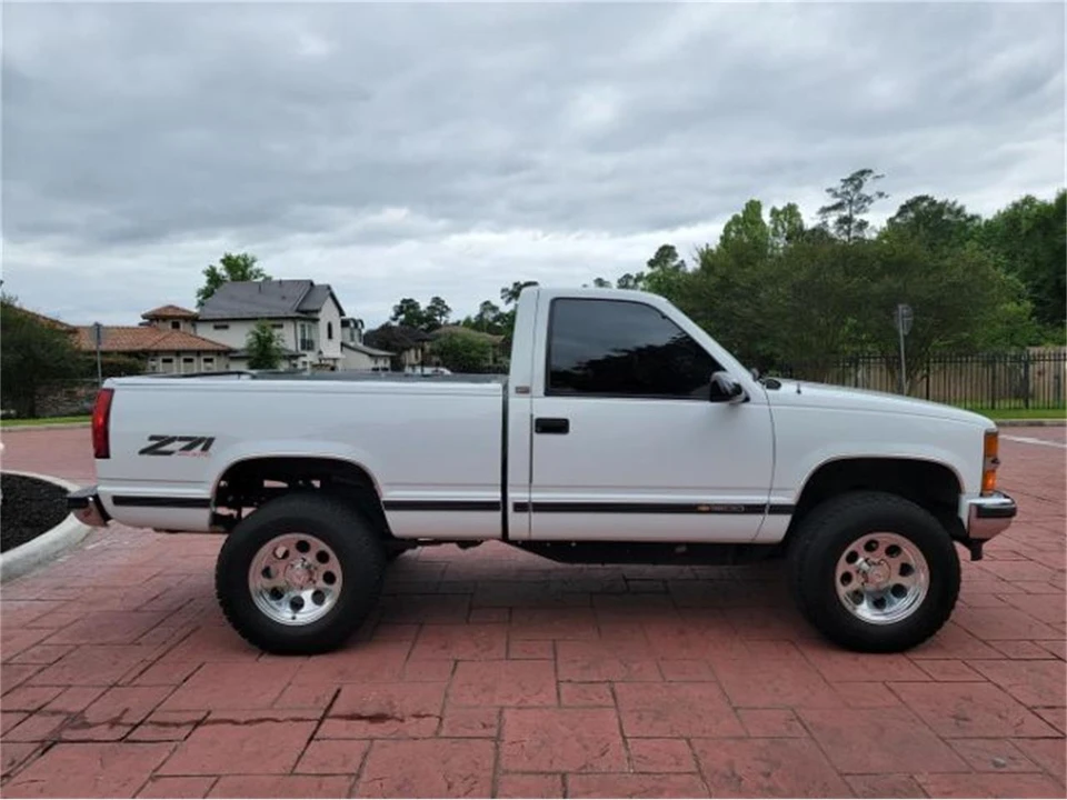 1995 Chevrolet C/K 4th Gen - Image 21 of 30