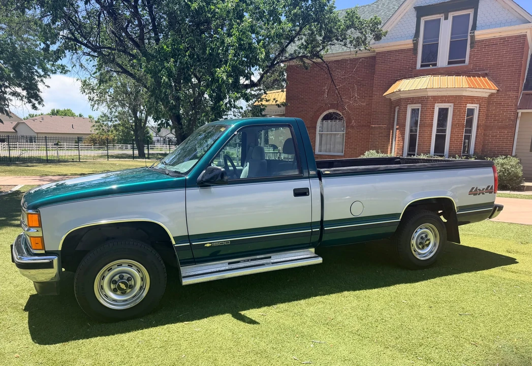 1995 Chevrolet C/K 4th Gen - Image 2 of 31