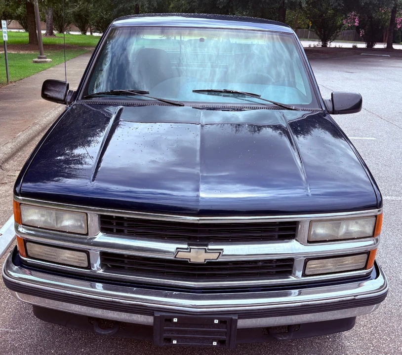 1995 Chevrolet Silverado - Image 4 of 31
