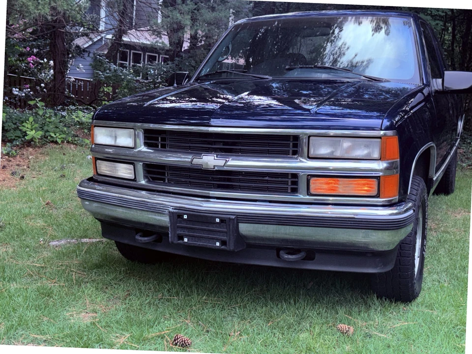 1995 Chevrolet Silverado - Image 3 of 31