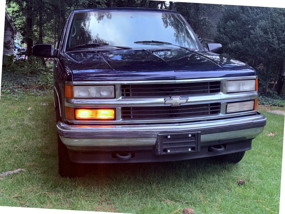 1995 Chevrolet Silverado - Image 10 of 31