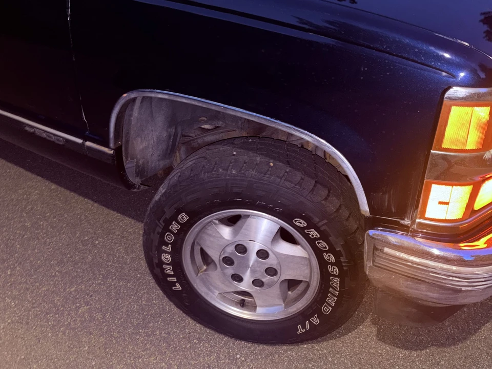 1995 Chevrolet Silverado - Image 28 of 31